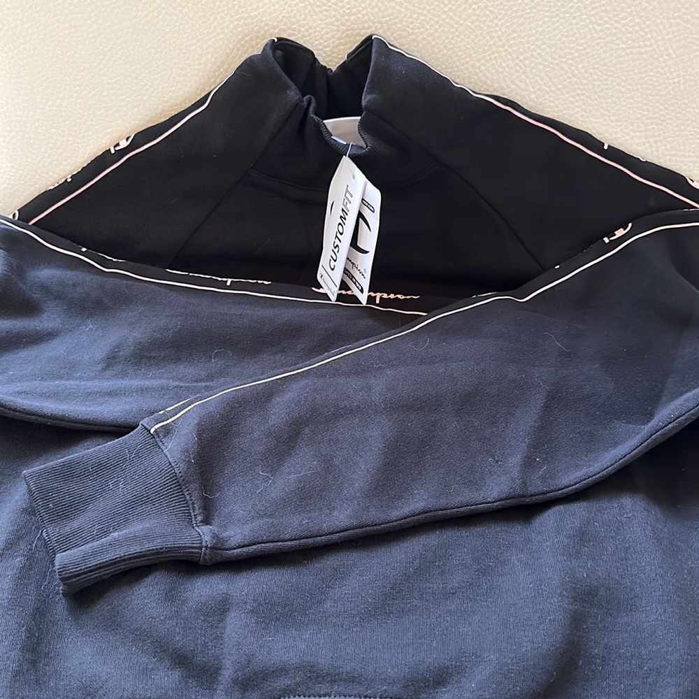 NWT Custom Fit Champion Sweatshirt Size Small